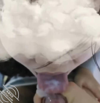 我和我哥來嫂子老傢先射絲襪再射嫂子嘴裡